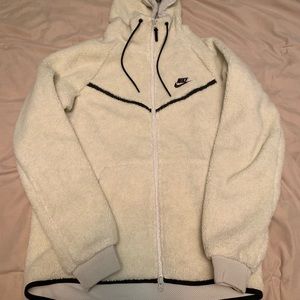 Nike sherpa fleece windrunner jacket